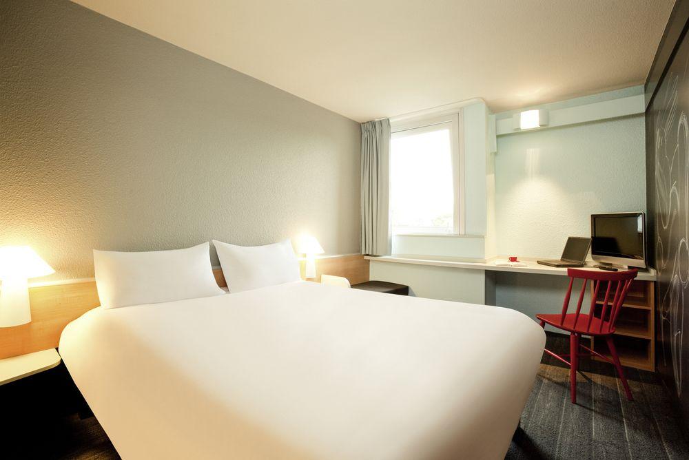 Hotel Ibis Paris Gennevilliers Zewnętrze zdjęcie