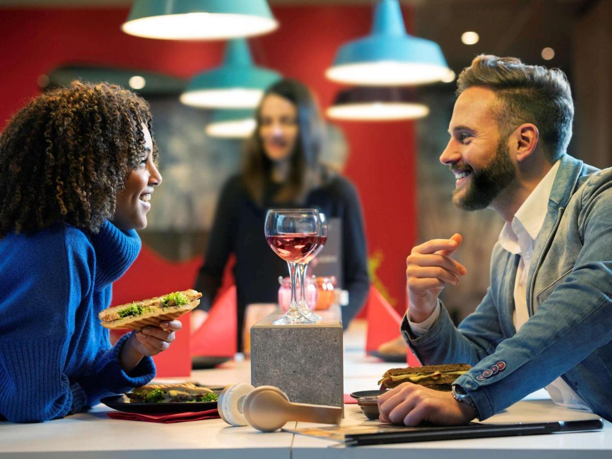 Hotel Ibis Paris Gennevilliers Zewnętrze zdjęcie