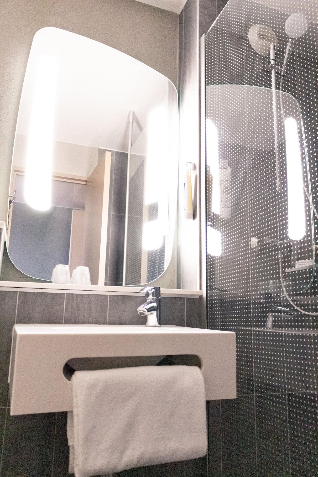 Hotel Ibis Paris Gennevilliers Zewnętrze zdjęcie