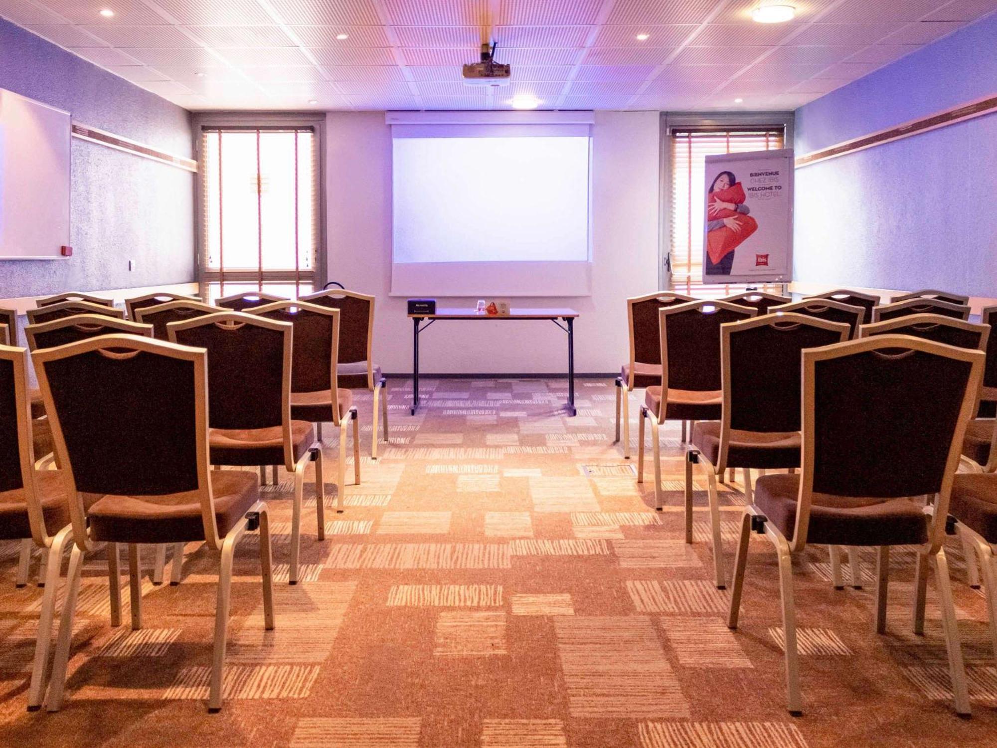Hotel Ibis Paris Gennevilliers Zewnętrze zdjęcie