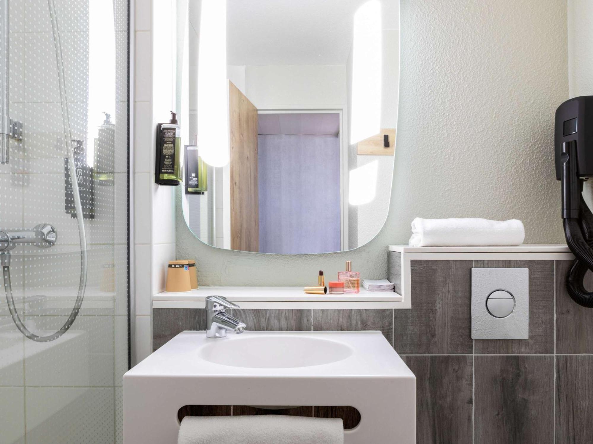 Hotel Ibis Paris Gennevilliers Zewnętrze zdjęcie